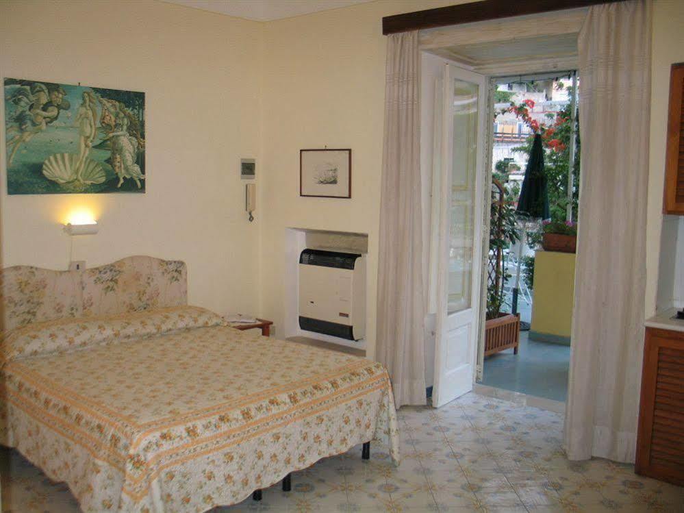 B&B Venus Inn بوسيتانو المظهر الخارجي الصورة
